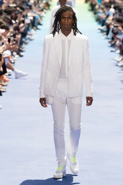 Look 4